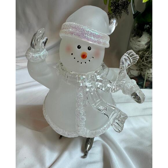 Vintage Christmas Around the World Skating Snowman Frosted Glass - Picture 3 of 16